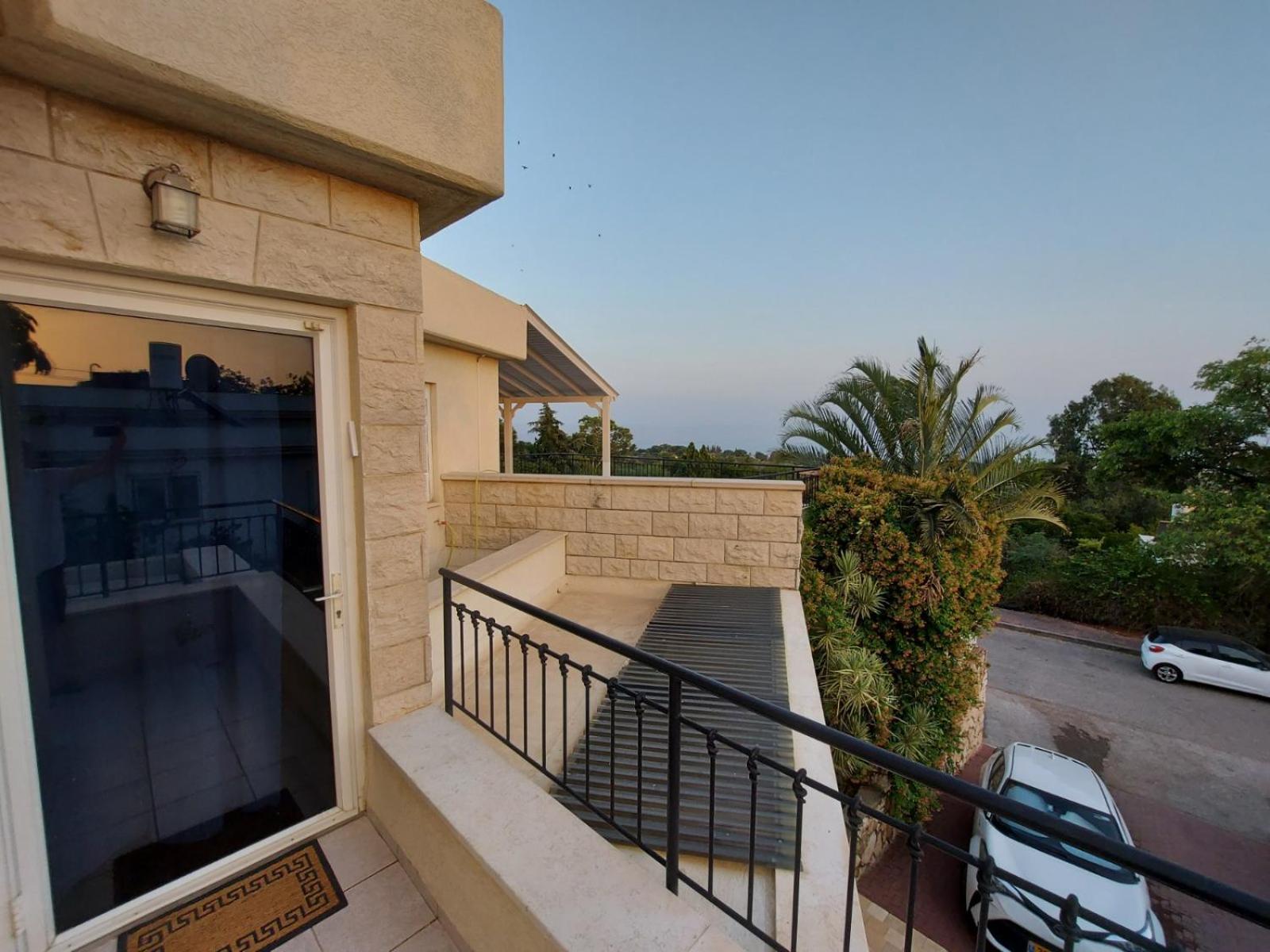 למרפסת La Balcona Apartman Chorazim Szoba fotó